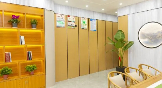 Elong Me Anlai Hotel (Zhenjiang Longshan Road South Railway Station)