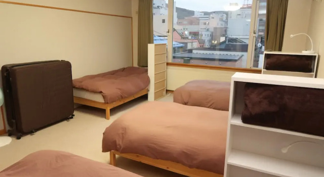 Кровать в общем номере (мужской номер) Otaru Ekimae Guest House Ito - Hostel