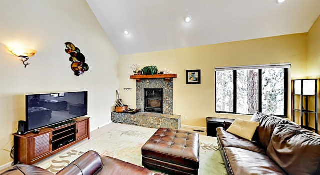 13784 Truckee - 4 Bedroom Home, Забронировать Дом для отпуска Траки Скво-Вэлли