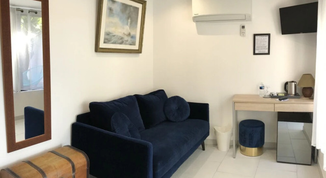 Номер Comfort Hotel Eden Cassis