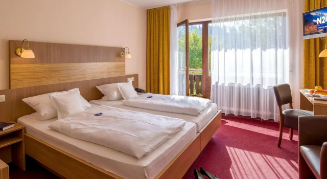 Двухместный номер Economy с балконом и с видом на сад Gasthof & Landhotel Ohrnbachtal