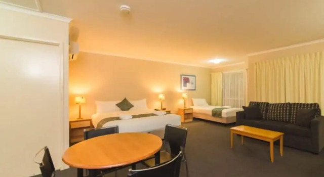 Семейный люкс Harbour Sails Motor Inn