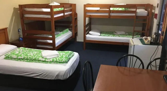Haast River Top 10 Holiday Park