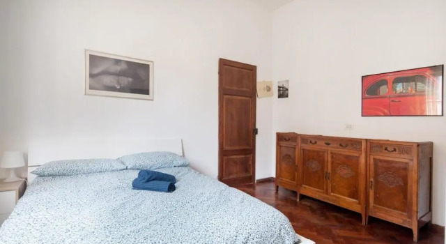 3 Bedrooms flat with parking and breakfast