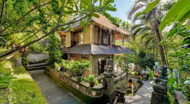 Двухместный номер Standard с видом на бассейн Kebun Indah Ubud