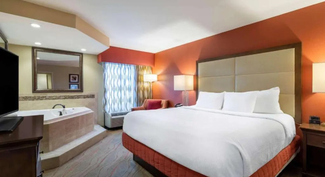 Люкс La Quinta by Wyndham Pigeon Forge
