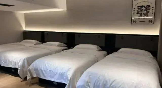 Двухместный люкс Deluxe Huayun  Hotel (Heyuan Wanlongcheng Branch)