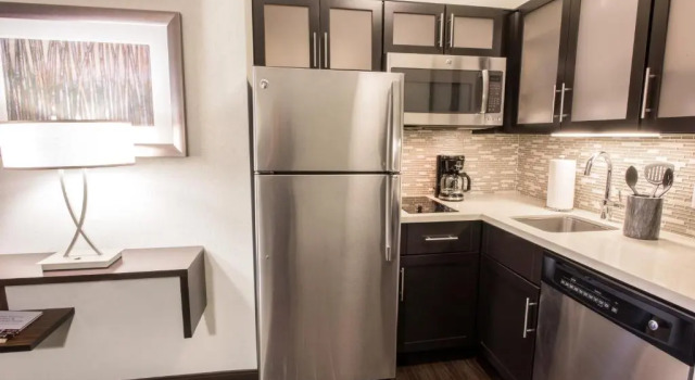 Люкс Staybridge Suites Albany Wolf Rd-Colonie Center by IHG