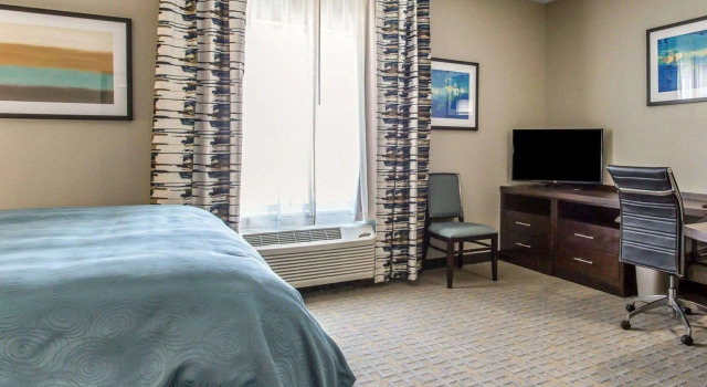 Двухместный люкс MainStay Suites Midland