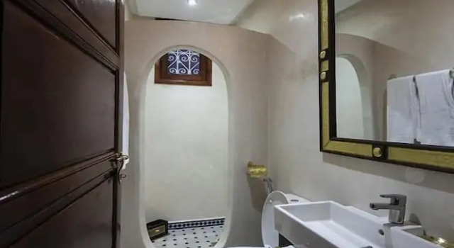Люкс Casablanca Deluxe с видом на бассейн Riad Maison Belbaraka
