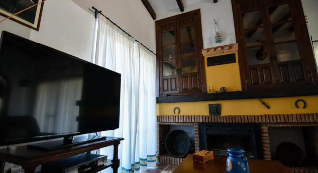 OLIVO Finca La Raja, Varaa Villa Mökit kohteessa Malaga Province, Mökki