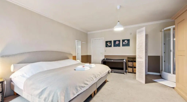 Queen Astrid holiday home Bruges, Забронировать Отель Отели Западной Фландрия 3 звезды, 3*