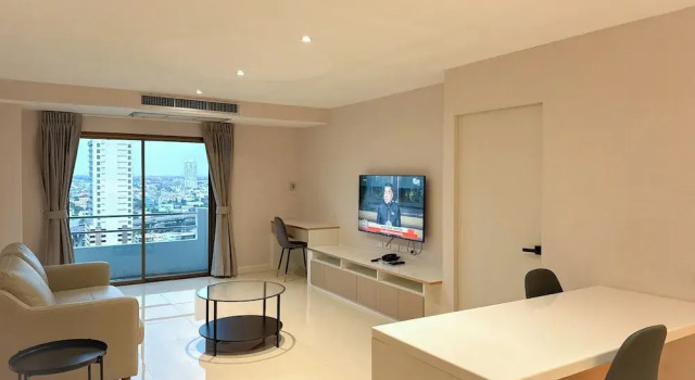 Двухместный полулюкс с видом на город Avana Residence