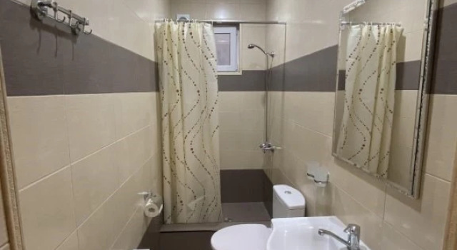 Kavkazskiy Dvorik Guest House, Забронировать Гостевой дом Отели Кенже с парковкой, Парковка
