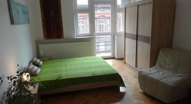 Nice Place, Забронировать Апартаменты/квартира Старый город Краков, рядом с Аттракцион «Аллея потерянных душ»