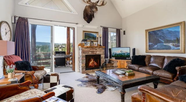 Saddle Ridge V2 3 Bedroom Condo by Moonlight Basin Lodging, Buchen Sie Ferienwohnung Big Sky Montana