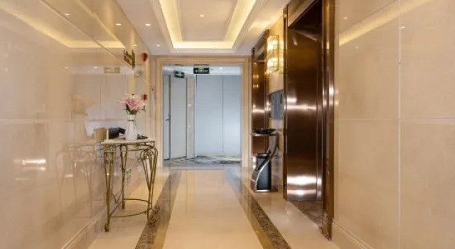 Vienna International Hotel (Meizhou Xingning High-speed Railway Station Branch), Boek Hotel Hotels in Guangdong met parkeren, Parkeren