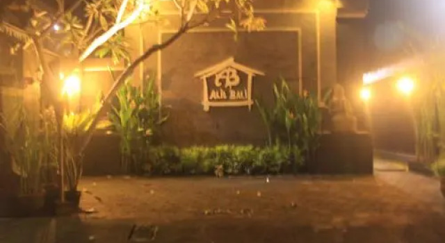 Alit Bali Villa, Rezervovat Vila Hotely v Bali se snídaní, Snídaně