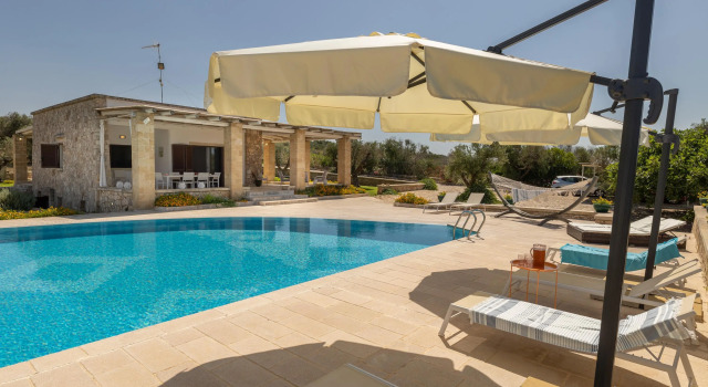 Villa Concordia - Torre Pali, Prenota Villa Hotel a Torre Pali con piscina, Piscina