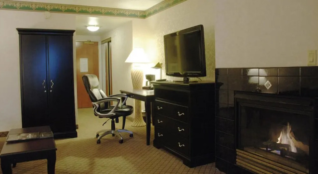 Люкс c 1 комнатой The Plaza Hotel & Suites Winona