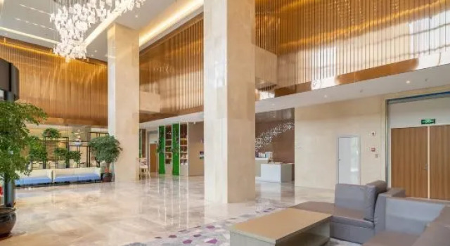Lavande Hotel Dongyang Renmin Road Jiangbei, Book Hotel Hotels in Dongyang with Parking, Parking