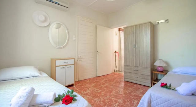 Doras Beach Bungalow B