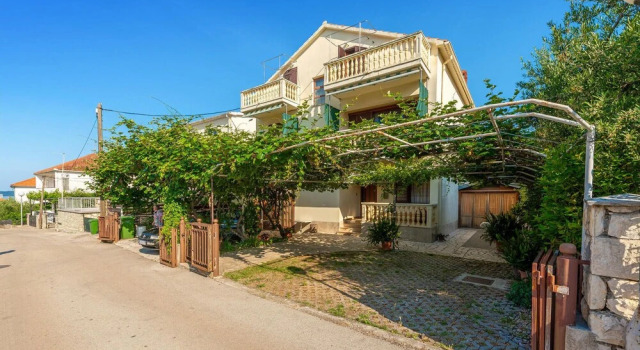 Beautiful Apartment in Zadar With 2 Bedrooms and Wifi