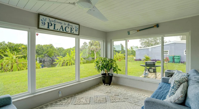 Коттедж Port Charlotte Home w/ Sunroom, Grill & Fire Pit!