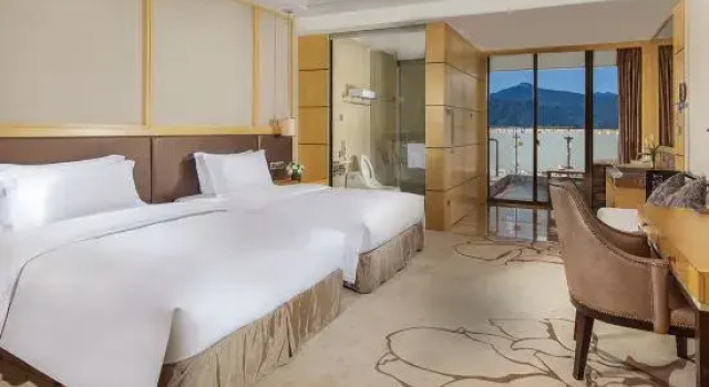 Номер Deluxe с балконом Kingworld Hotel Gui'an