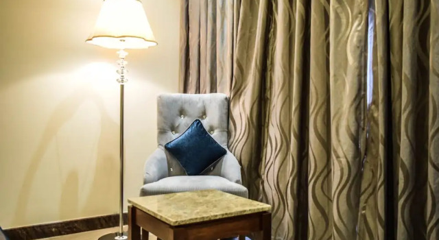 Номер Deluxe с балконом Rg Royal Hotel