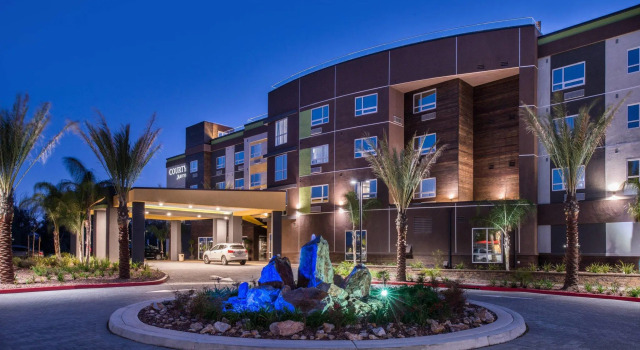 Camera Standard Courtyard by Marriott Temecula Murrieta