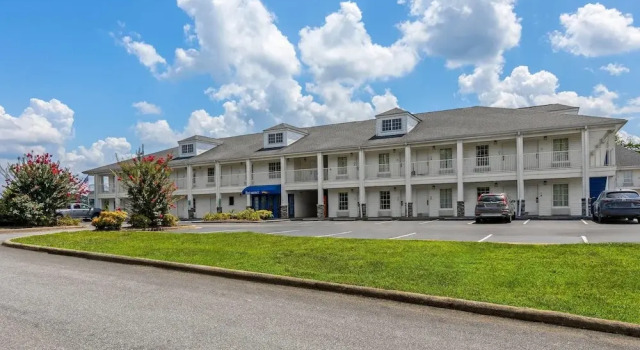 Baymont Inn and Suites - Forest City, Varaa Hotelli Forest City Pohjois-Carolina