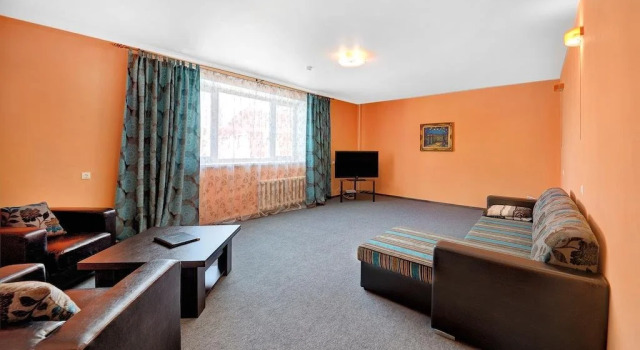 Hotel on Obvodnom