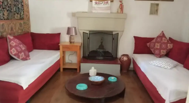 Grandpa s Ouse in Tsagkarada, Book Hotel Tsagarada 
