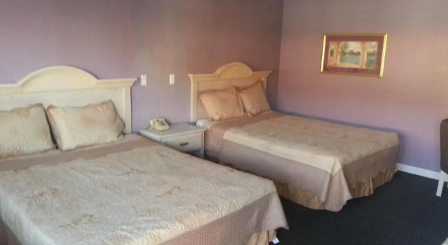 Четырёхместный номер Standard Big A Motel & Suites Near Disneyland Orange County