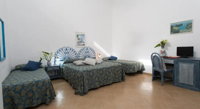 Четырёхместный номер Economy Hotel Poseidon