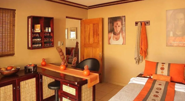 N'Kaya Lodge, Prenota Hotel Hoedspruit 