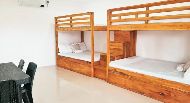 Четырёхместный семейный номер Standard 148 Guesthouse and Resort