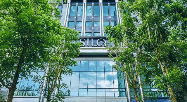 SILQ Hotel & Residence, Забронировать Отель Отели Бангкока 5 звезд, рядом с Ресторан Cabbages &amp; Condoms, 5*