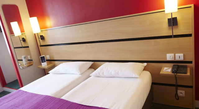 Двухместный номер Standard Kyriad Paris 10 - Canal Saint Martin - République