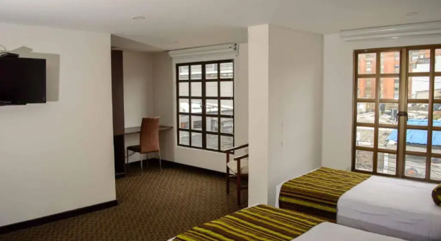 Трёхместный номер Standard Hotel Castellana 95 Bogota By Hoteles Confort 80
