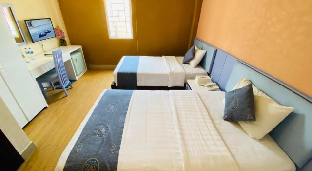 Полулюкс 99 Bui Vien Hotel