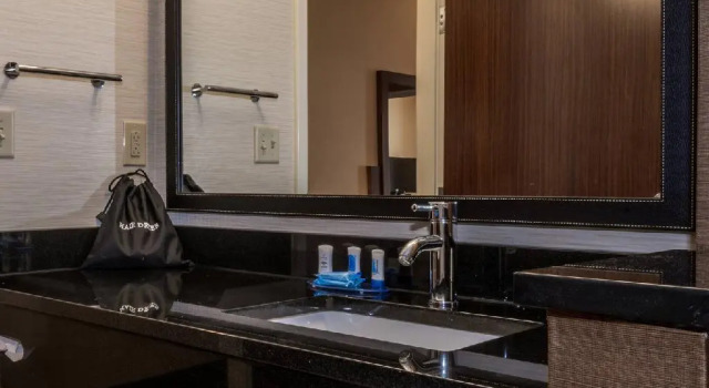 Четырёхместный номер Standard Fairfield Inn & Suites by Marriott Atmore