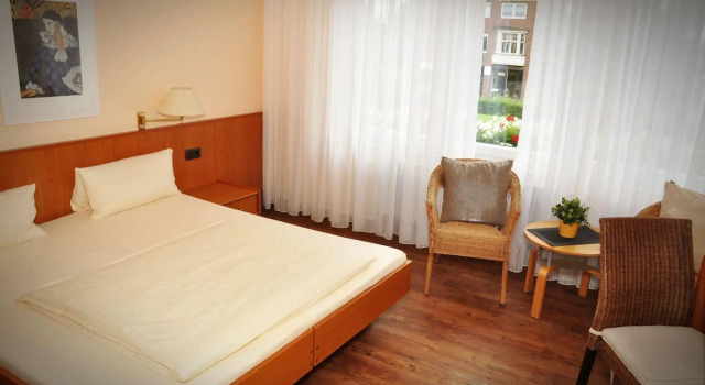 Hotel Litjes, Забронировать Отель Гох Lower Rhine, рядом с Театр Goli