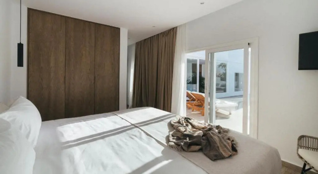 Апартаменты Deluxe Alava Suites