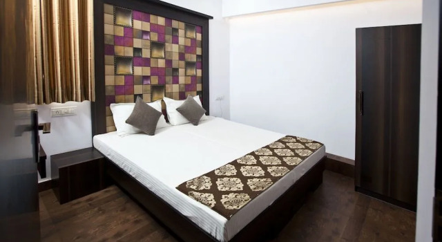 OYO 5385 Paschim Vihar