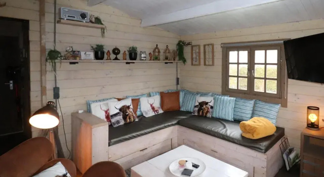 Cabin in Tzummarum With Pool and Tennis Court, Rezervovat Rekreační dům Chaty v Friesland, Chalupa