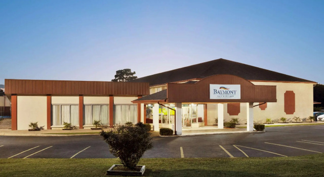 Кровать в общем номере Quality Inn Little Rock on I-30 Near Littlerock airport