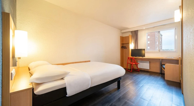 Двухместный номер Accessible B&B HOTEL Amiens Centre Cathédrale