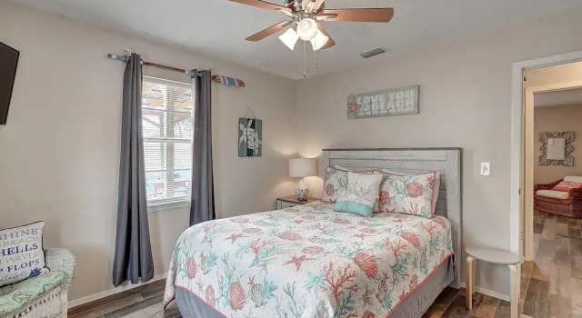 Mermaid's Landing 2 Bedroom Cottage by RedAwning